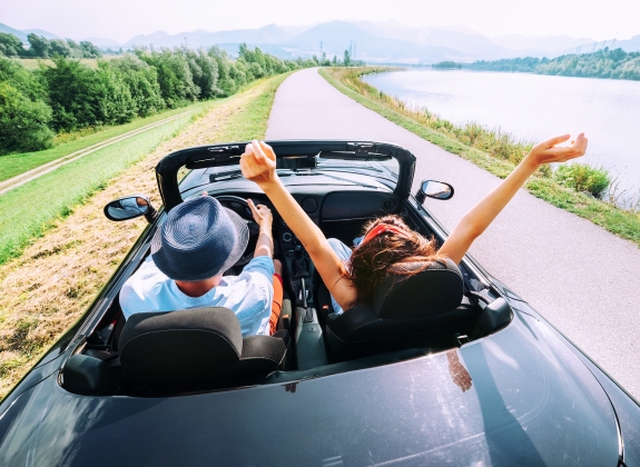 couple in rental car
