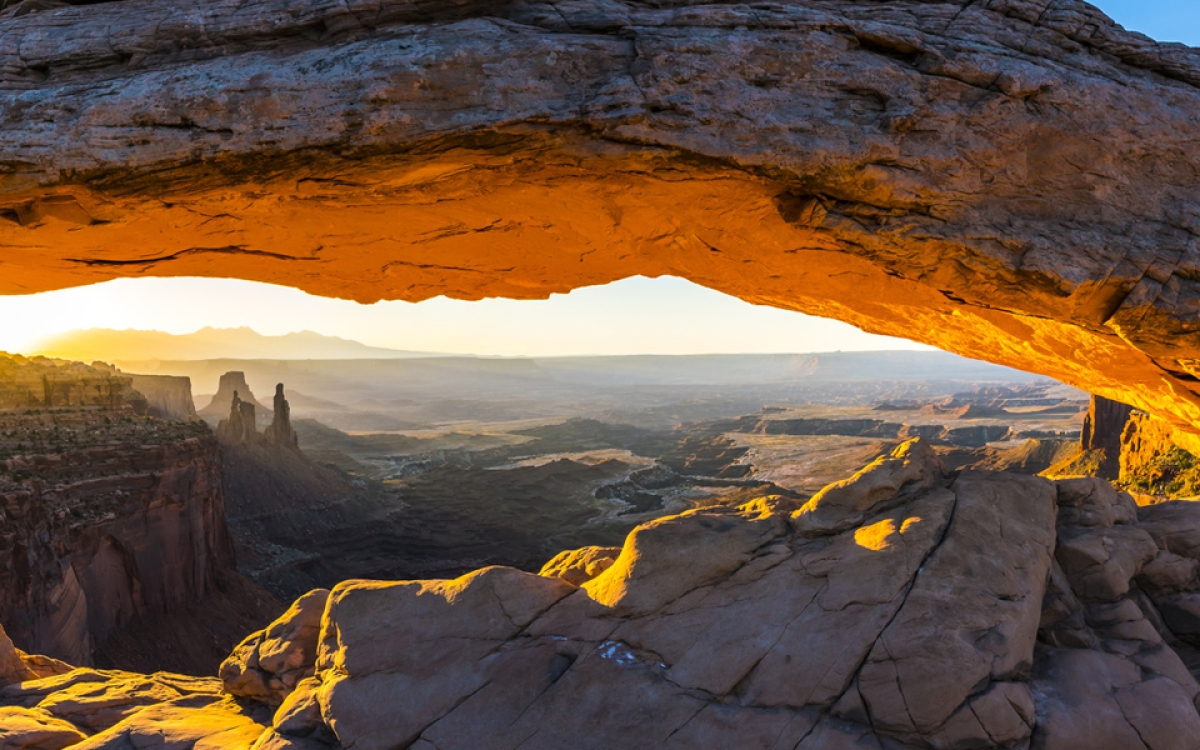 3-Mesa-Arch-Canyonlands-National-Park